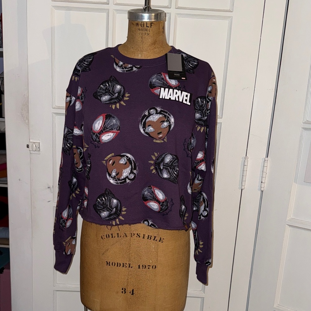 NWT Marvel Nikkolas Smith Black History Women’s Black Panther Storm Sweatshirt L